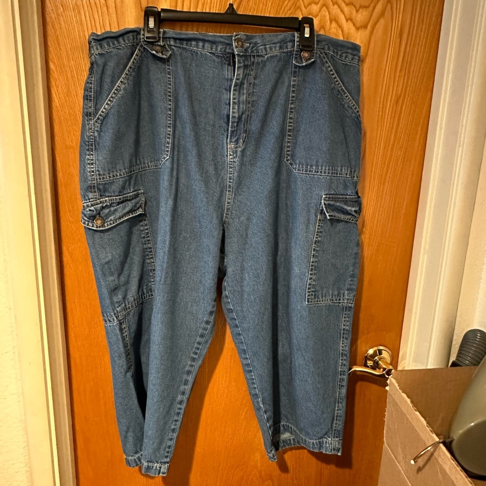 Plus Size Capri Jeans